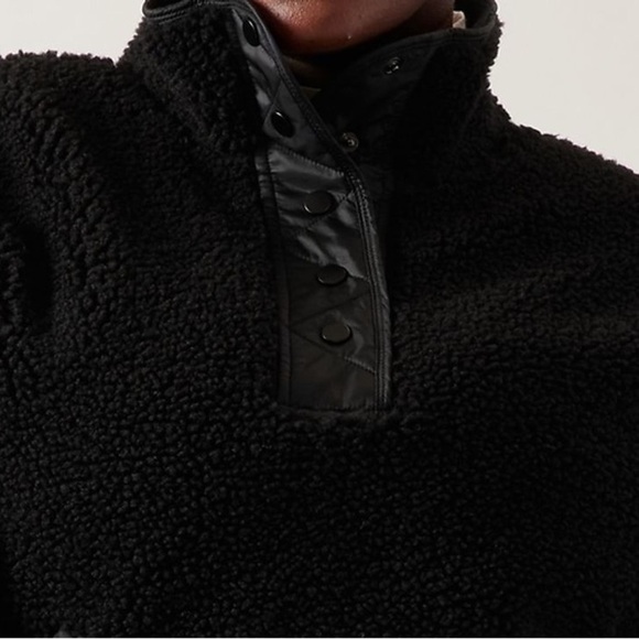 NWT Athleta Cozy Sherpa fleece Snap Sweatshirt Sweater Black XS - Picture 3 of 12